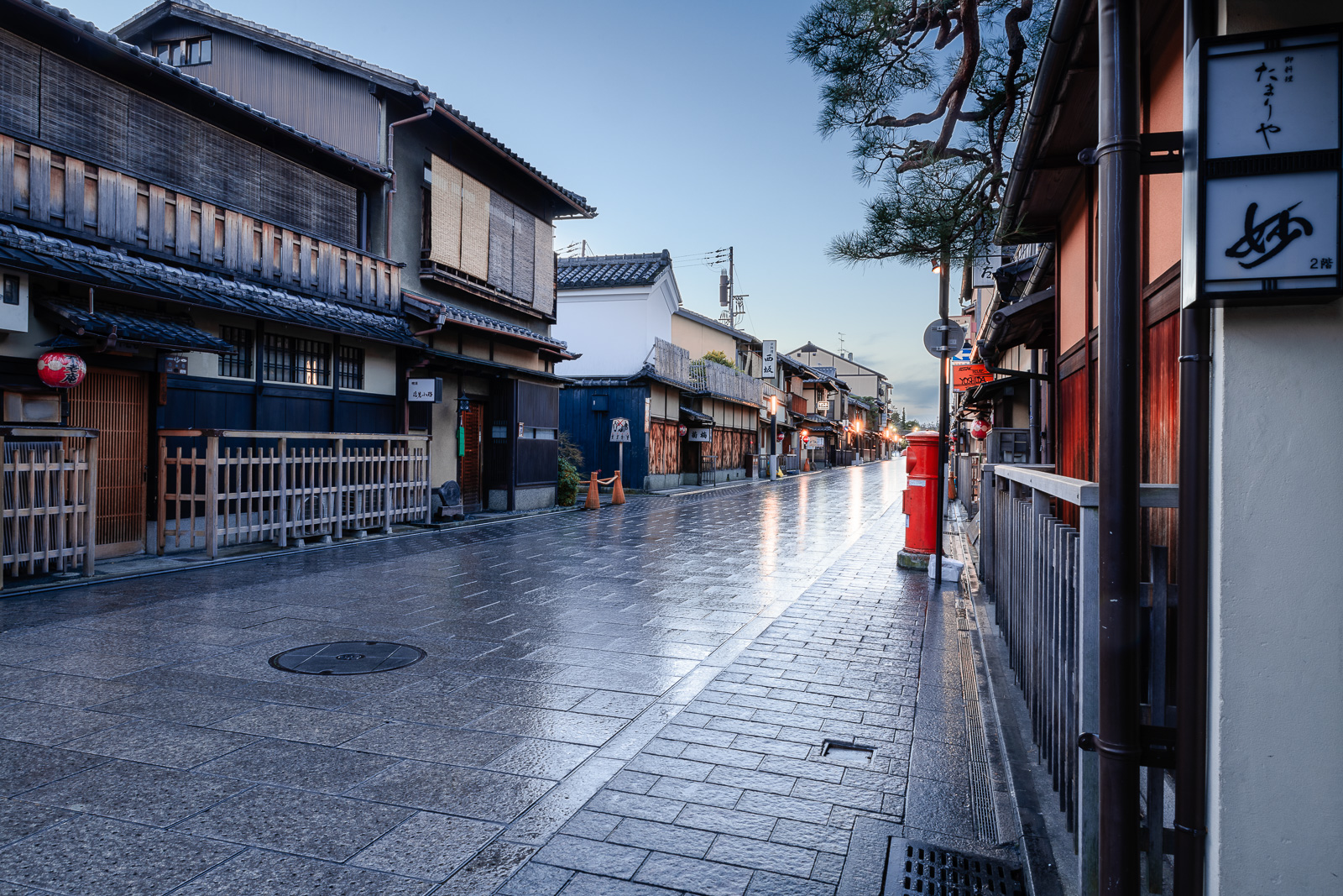 20181224 D850481 Edit